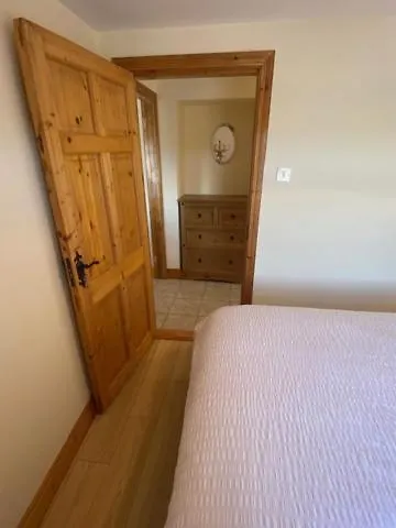 Jmd - Self Catering In The Heart Of The Burren Between Ballyvaughan, Lisdoonvarna, Doolin And Kilfenora In County Clare Ireland
